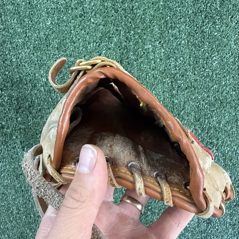 Rawlings baseball glove
